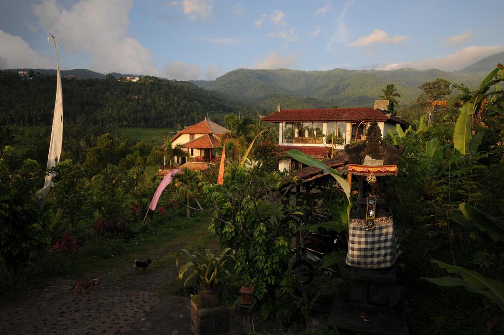 Lesong Hotel And Restaurant Munduk  Exterior photo